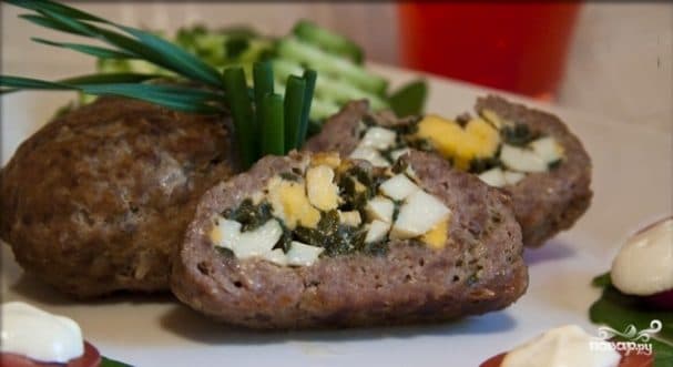 Cutlets with green onions