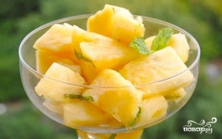 Ананас з мяцовым сіропам