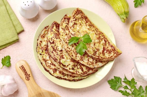 Chebureki with zucchini and chicken