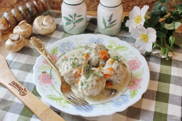 Buckwheat pancakes with mushroom sauce