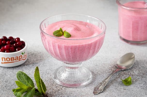 Cranberry pudding with semolina