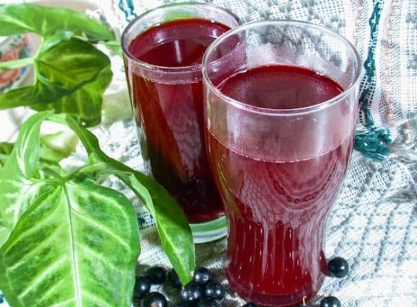 Chokeberry compote