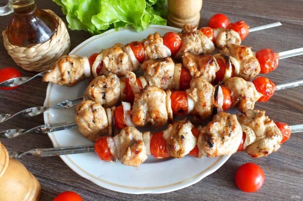 Курыныя рулеты на мангале