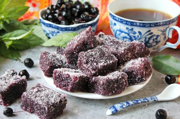Black rowanberry jelly