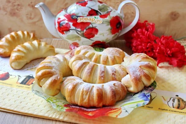 Crescent Rolls with Pastry Cream