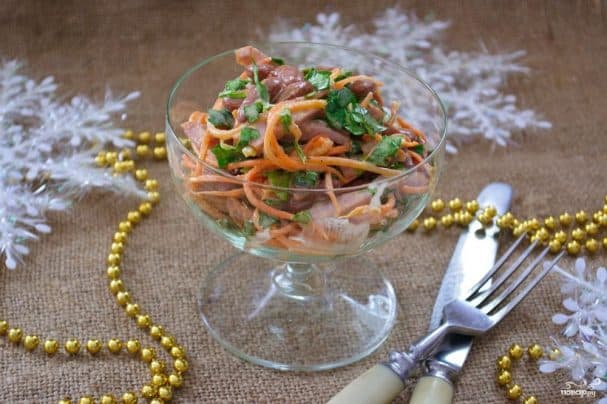 Салат с ветчиной и фасолью