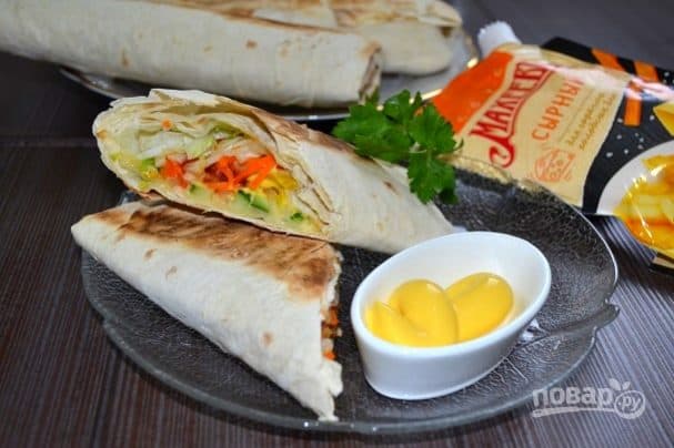 Шаурма з сирним соусом
