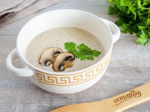 Суп з каралеўскіх шампінёнаў