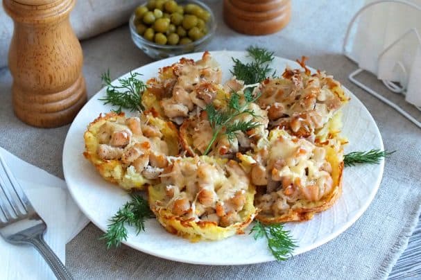 Тарталетки из картофеля с куриным филе