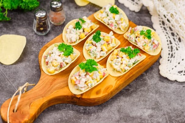 Закуска на чыпсах на святочны стол