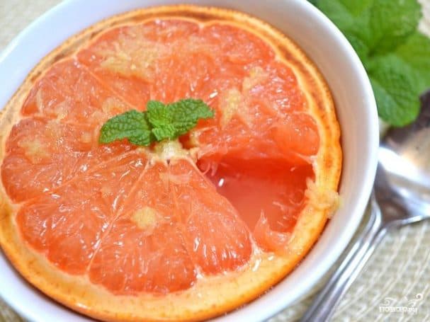 Baked grapefruit with honey