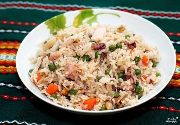 Басмати с овощами и морепродуктами