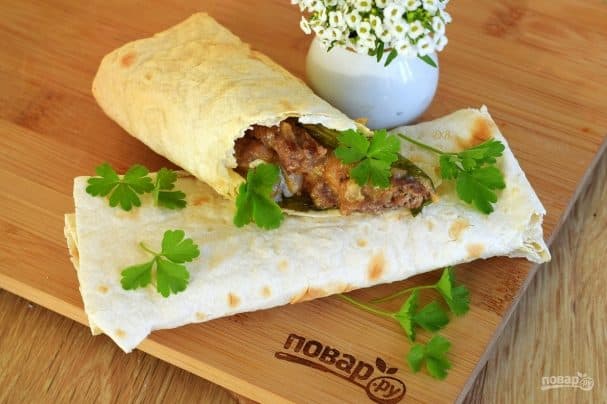 Бефстроганаў у лавашы