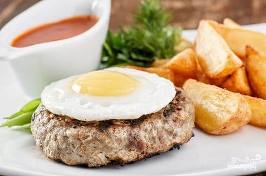 Біфштэкс з фаршу ў духоўцы