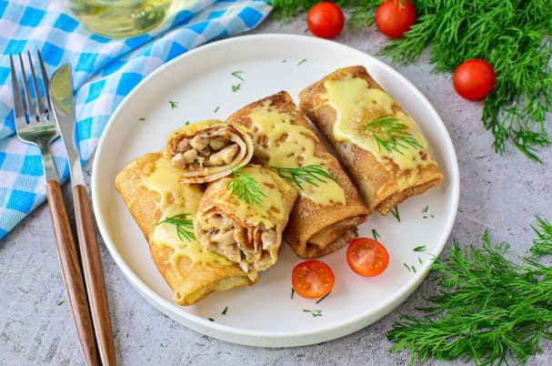 Блинчики с курицей и сыром