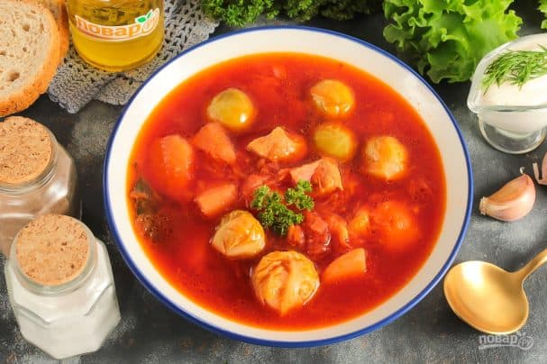 Борщ із брюссельською капустою