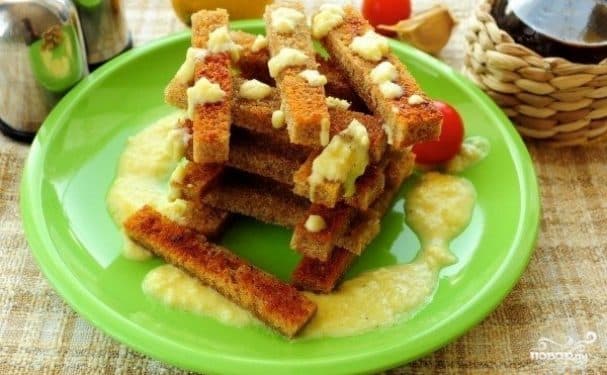 Часниковий соус для тостів