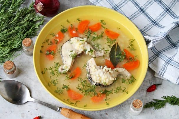 Двойная уха из щуки с пшеном