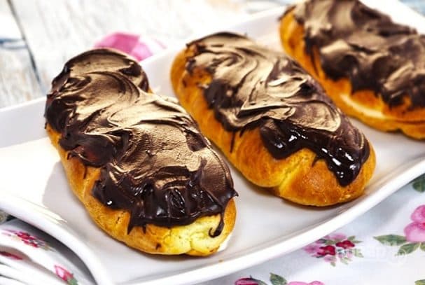 Эклеры из заварного теста с кремом