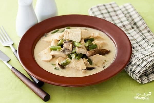 Фрикасе из курицы в мультиварке