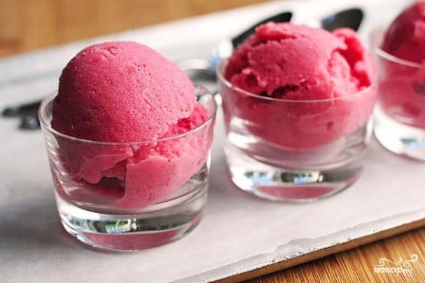 Полуничний сорбет