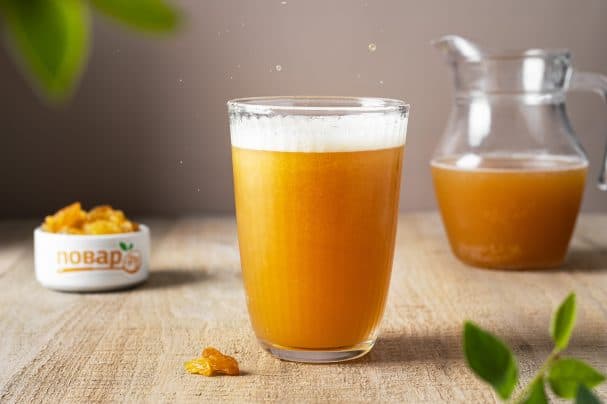 Coffee kvass with raisins