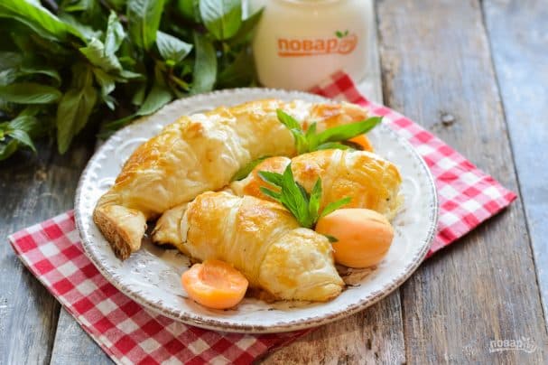 Круассаны с абрикосами