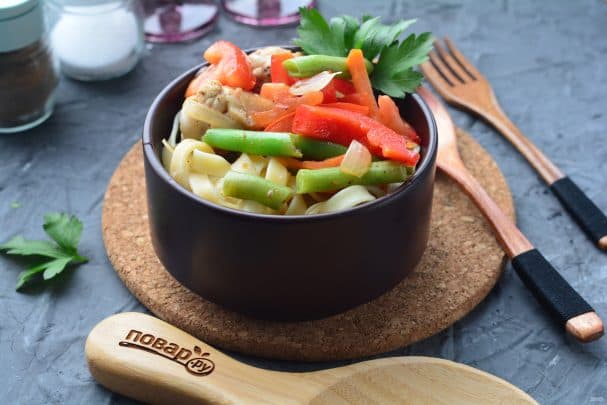 Лагман із стручковою фасоллю