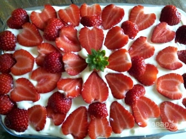 Літній тірамісу з полуницею