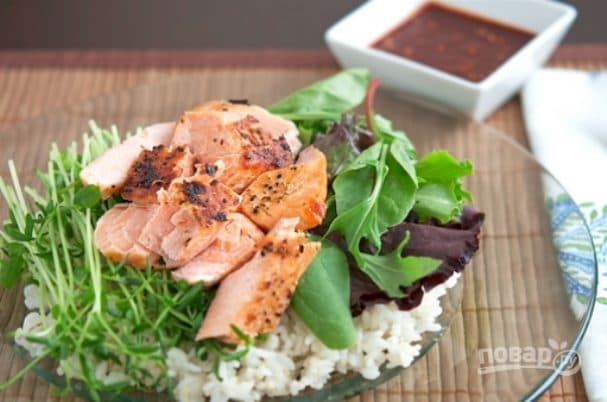 Salmon with spicy sauce