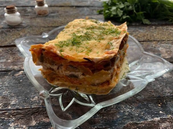 Healthy lasagna made with lavash