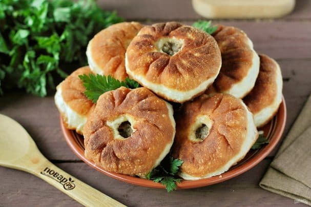 Пышные беляши на сковороде