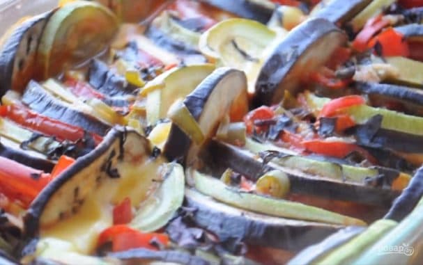 Рататуй с сыром в остром соусе