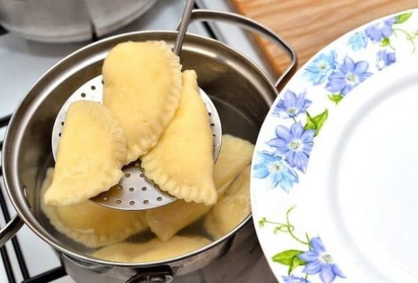 Равіолі з трьома видами сиру