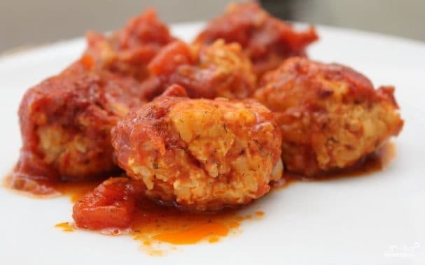 Rice with chicken mince and tomatoes