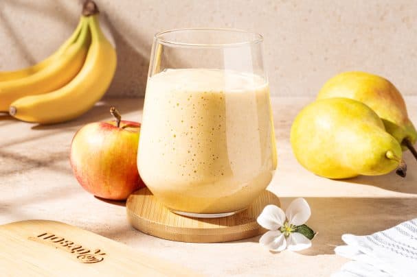 Смужі з бананом, яблуком і грушею