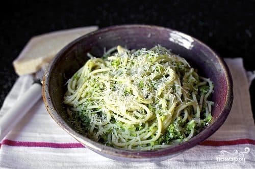Spaghetti with broccoli