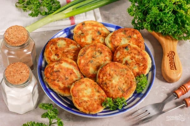 Сырники с сыром и зеленью