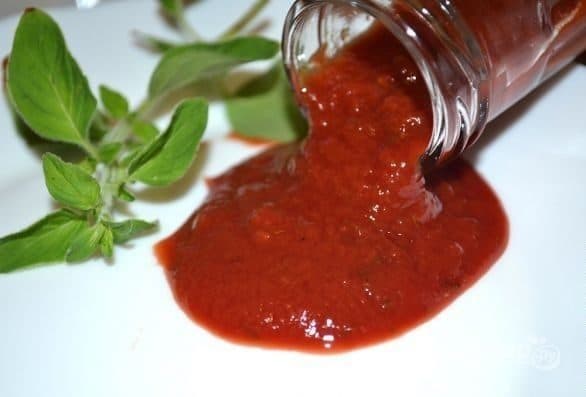 Tomato sauce from tomato paste