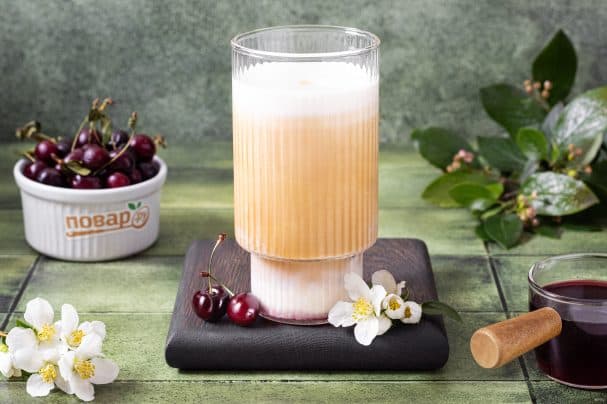 Вишневый айс латте