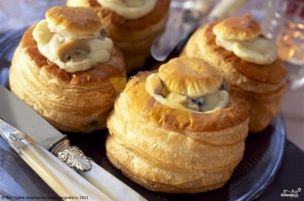 Mushroom vol-au-vents
