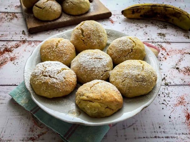 Banana gingerbread cookies