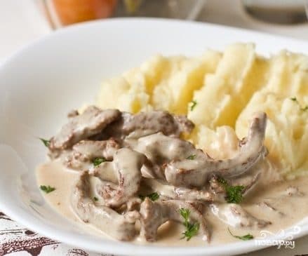 Бефстроганов з пюре