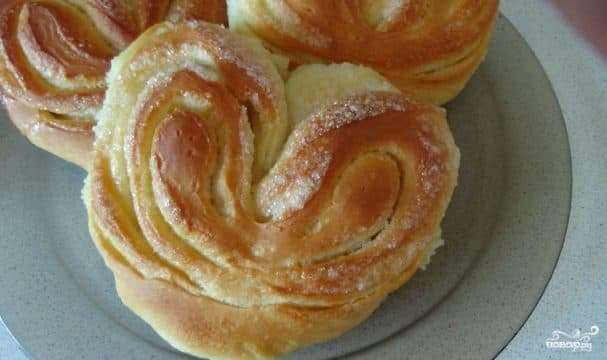 Сердечка-булочки з цукром