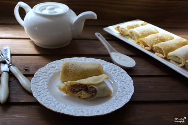 Фаршыраваныя блинчыкі з мясам