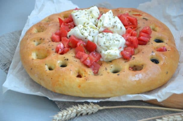 Focaccia with burrata and tomatoes