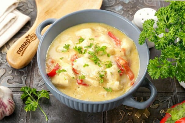 Фрыкасе з куры сьмятанай