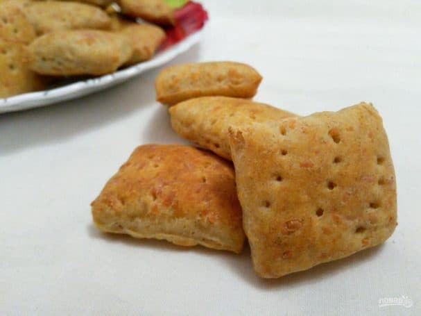 Хлібні крекери з сиром