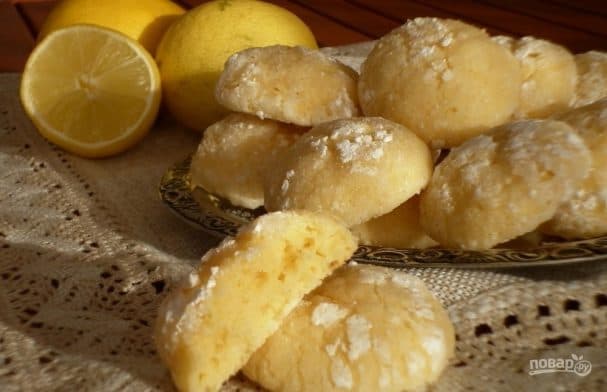Italian cookies (biscotti)