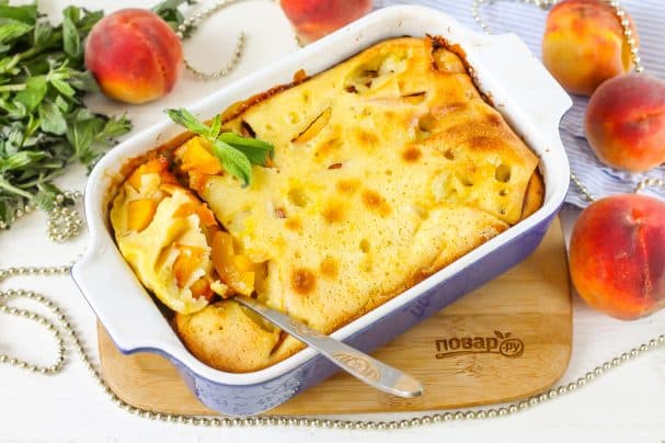Клафуці з персікамі